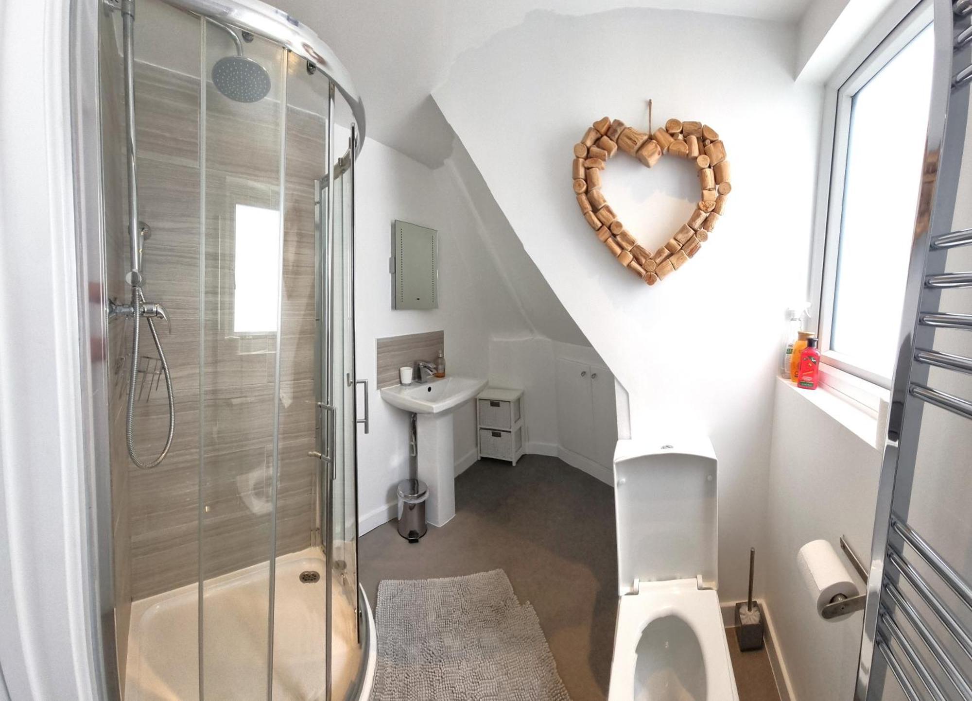 Beautiful Detached 1 Bedroom Apartment Eltham Bagian luar foto